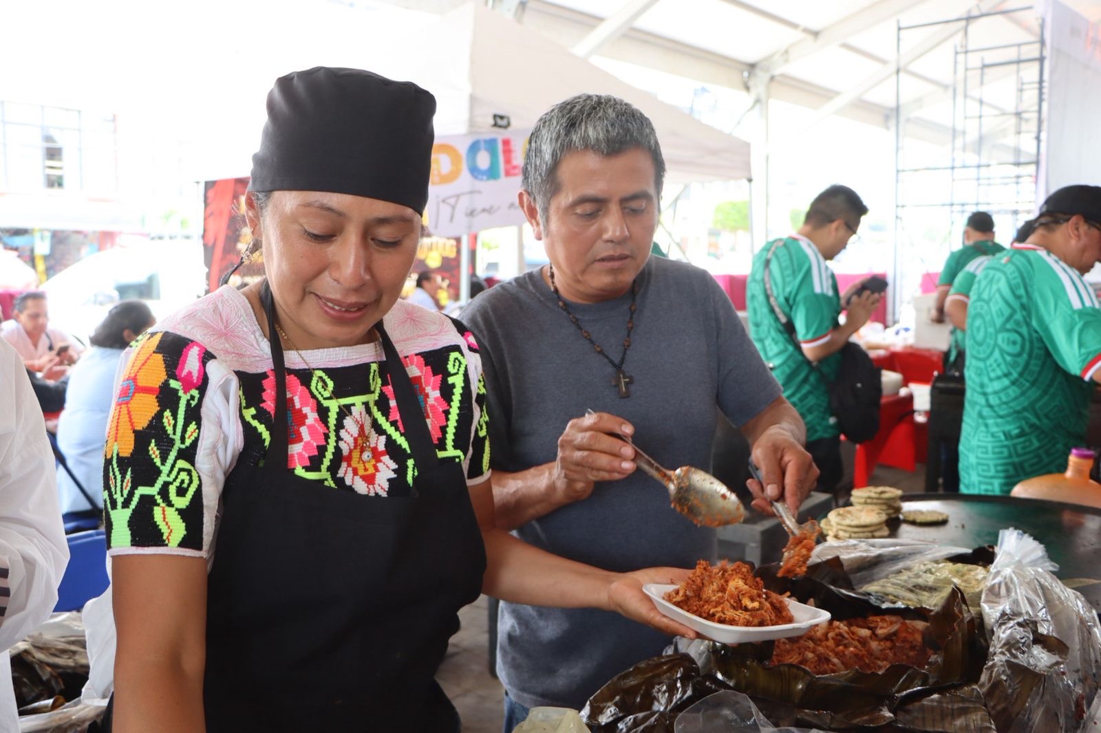 Platillos tradicionales exhibidos durante el Festival Sabor a Hidalgo en Zempoala.