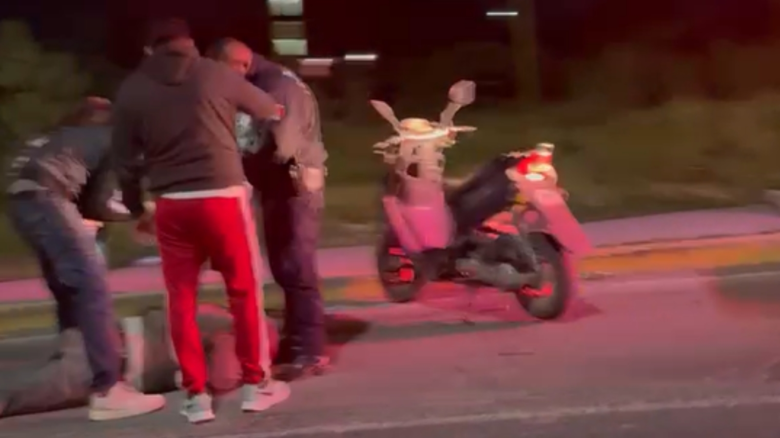 ¡Perdió el control de la unidad! Accidente en Tizayuca deja a motociclista lesionado
