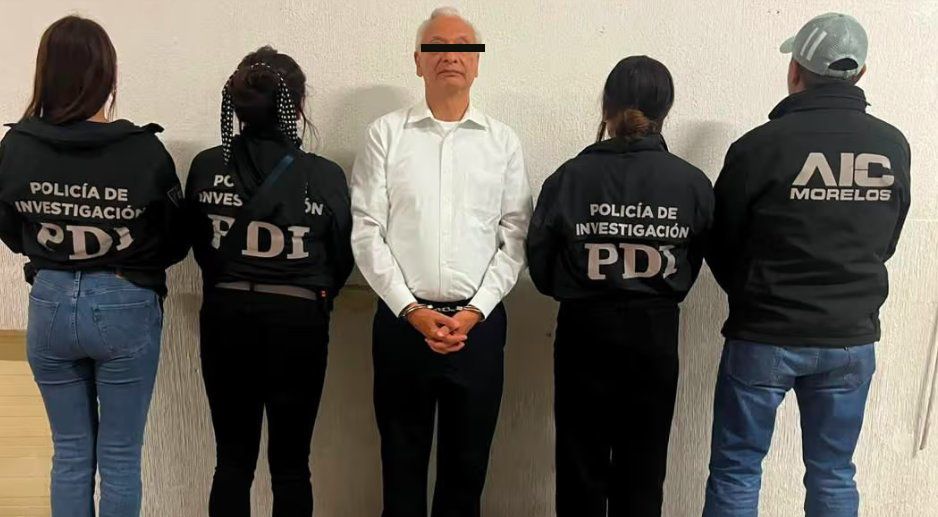 Detención de exdirector de Pemex