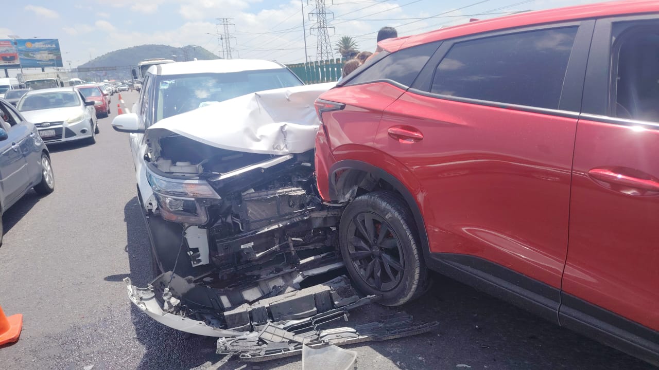 dos lesionados por choque en la México Pachuca