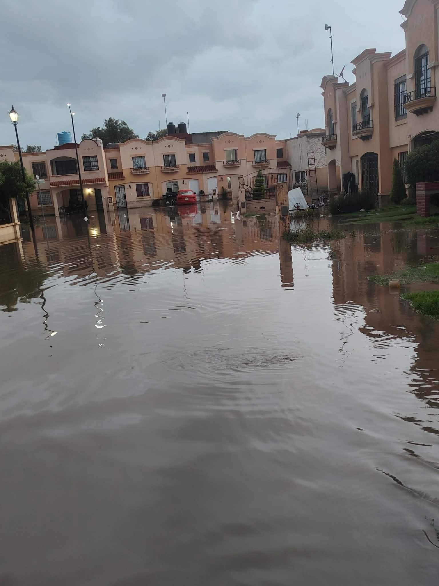 llluvia provoca nundaciones en Tizayuca