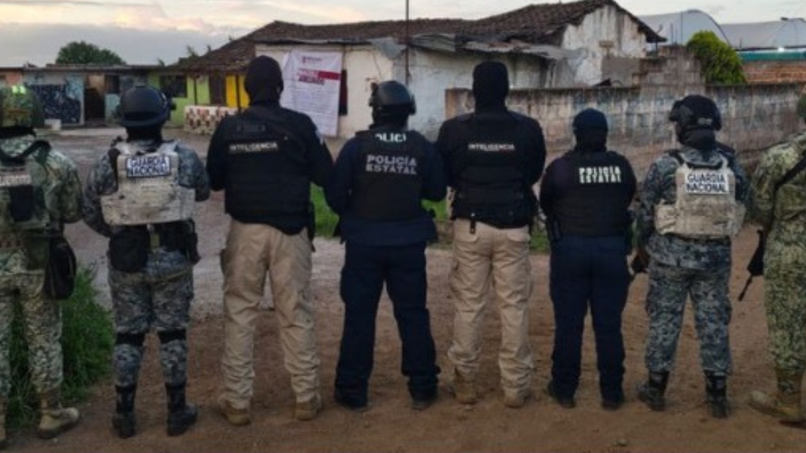Elementos de seguridad durante un operativo en Hidalgo.