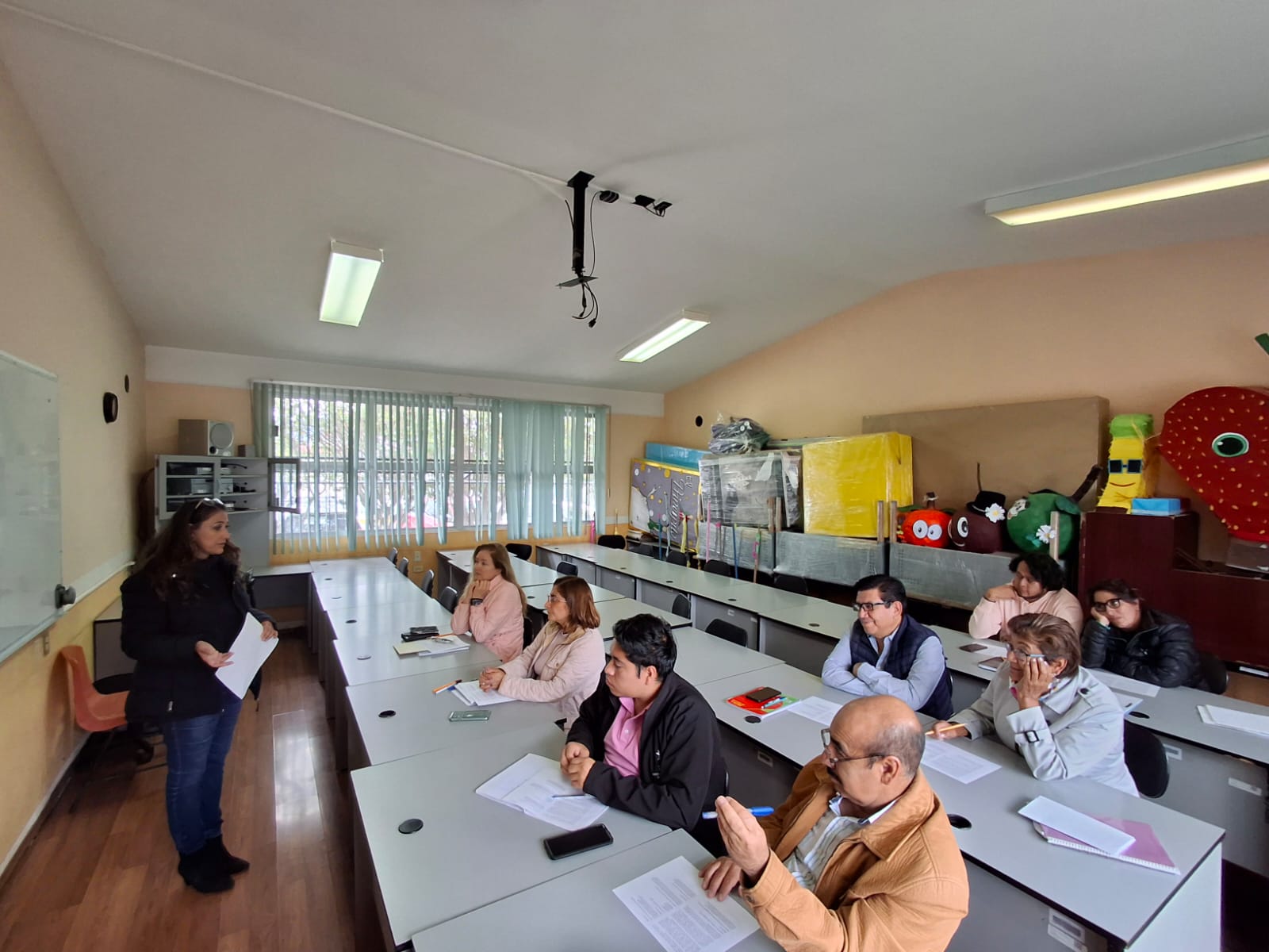 SEPH capacita a docentes en inglés