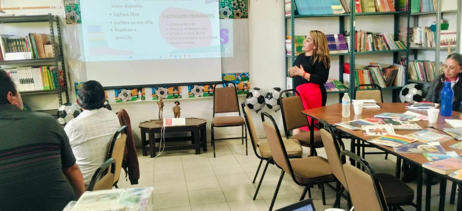 Bibliotecas escolares con más recursos y capacitación. Conoce cuántos estudiantes y docentes serán beneficiados en Hidalgo.