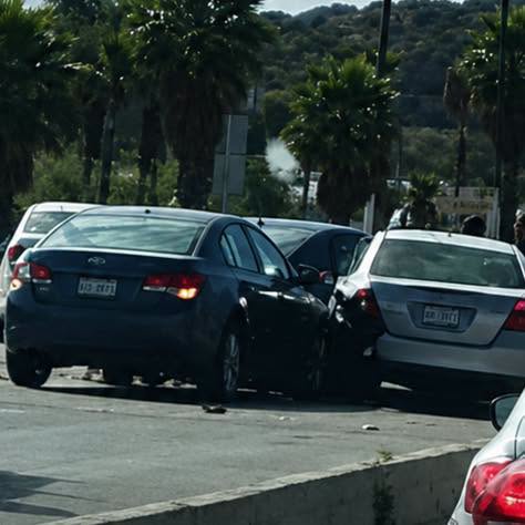 ¡Otra vez! Nuevo choque múltiple paraliza la carretera Actopan-Pachuca un día después de la carambola de cinco vehículos