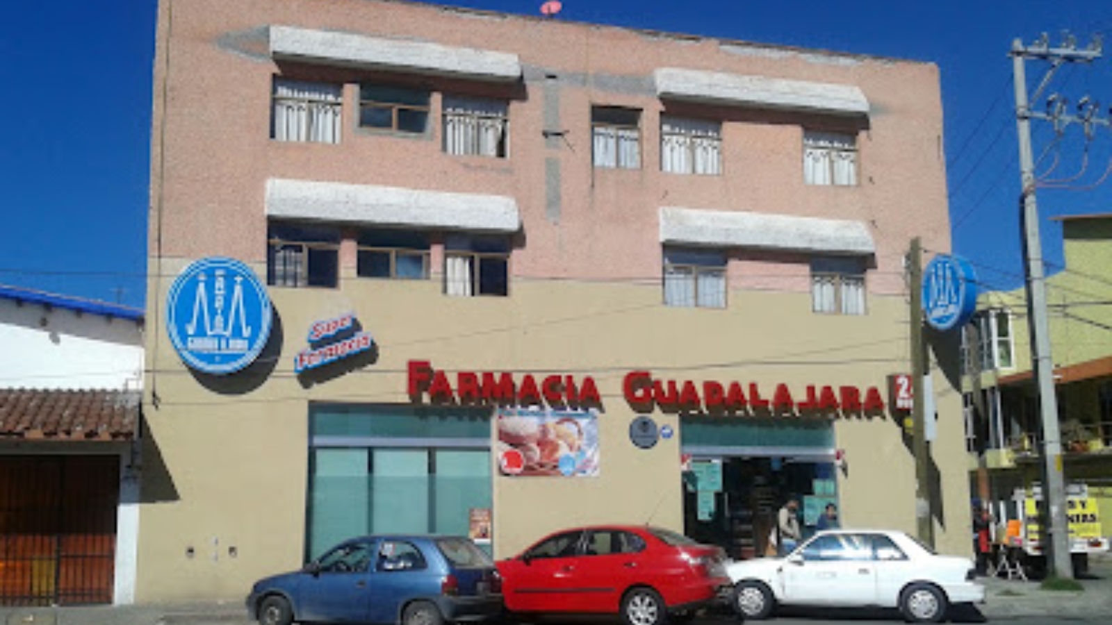 Asalto a Farmacia Guadalajara en Los Héroes Tizayuca.