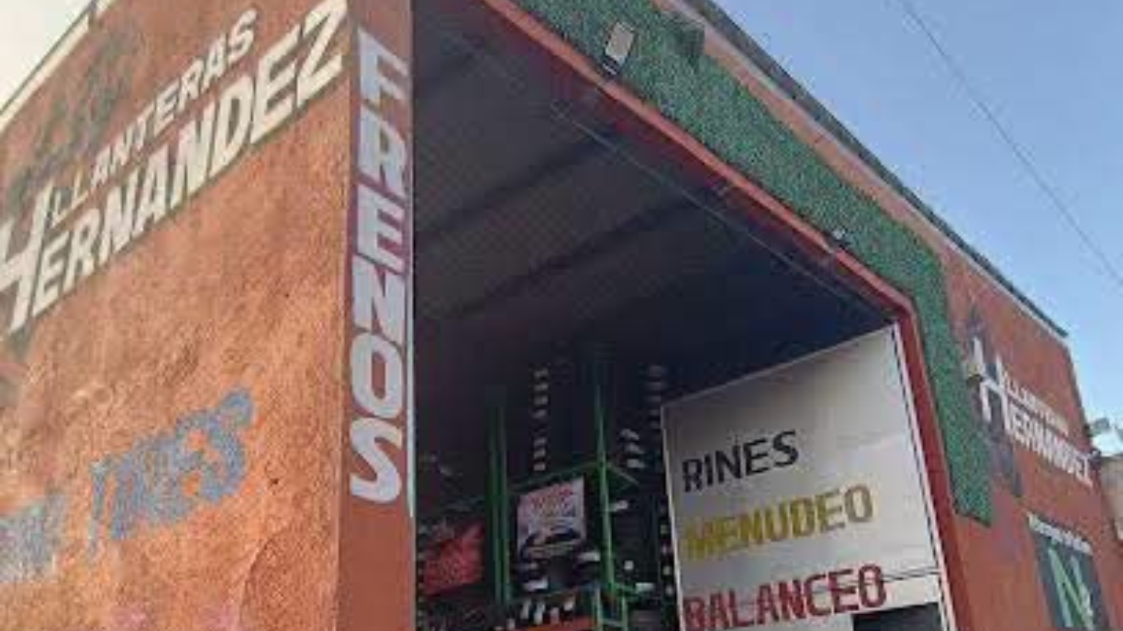 Violento intento de robo en Tizayuca termina con un detenido y un empleado herido