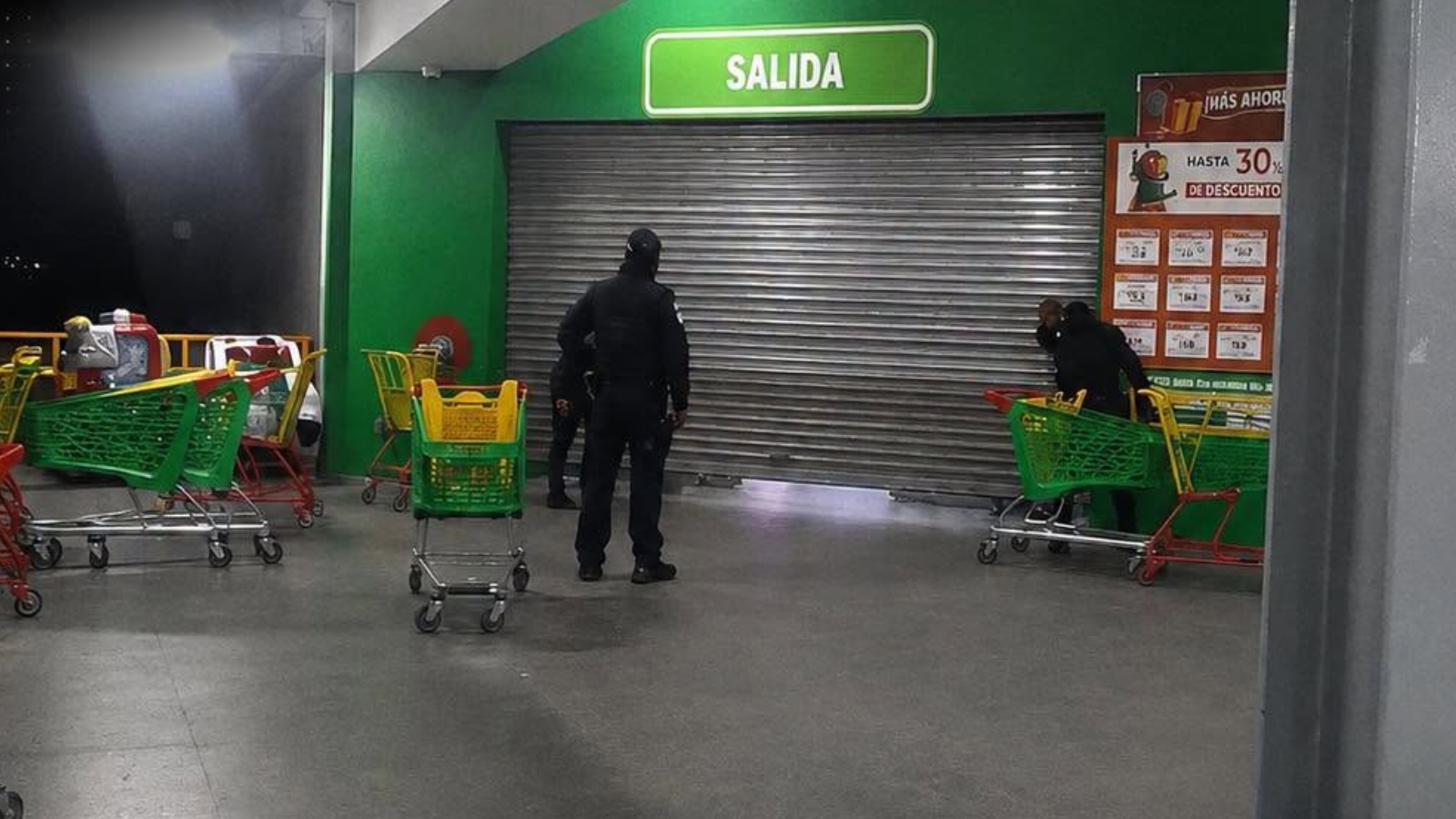 Bodega Aurrerá de Actopan tras presunto robo