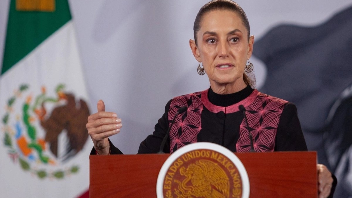 Sheinbaum rechazó que AMLO continúe gobernando desde fuera de la Presidencia y descartó una pugna entre claudistas y obradoristas.