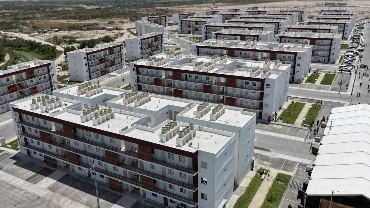 Claudia Sheinbaum informó que el programa de vivienda busca beneficiar a 12 millones de familias durante su sexenio.