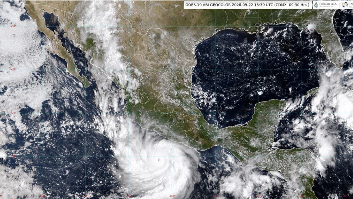 Imagen satelital del huracán 'Polo', categoría 5, frente a las costas de México durante el 22 de septiembre.