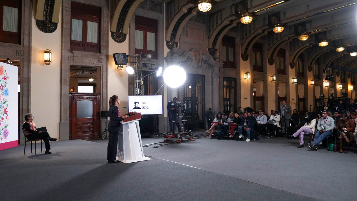 Raquel Buenrostro presenta el informe sobre sanciones y denuncias contra funcionarios durante el gobierno de Claudia Sheinbaum.