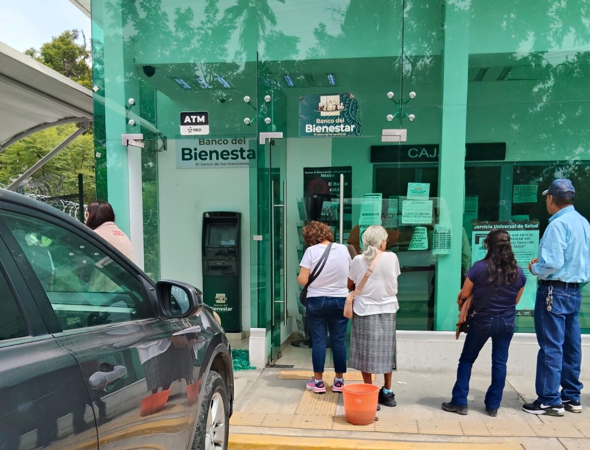Banco del Bienestar en Ixmiquilpan.