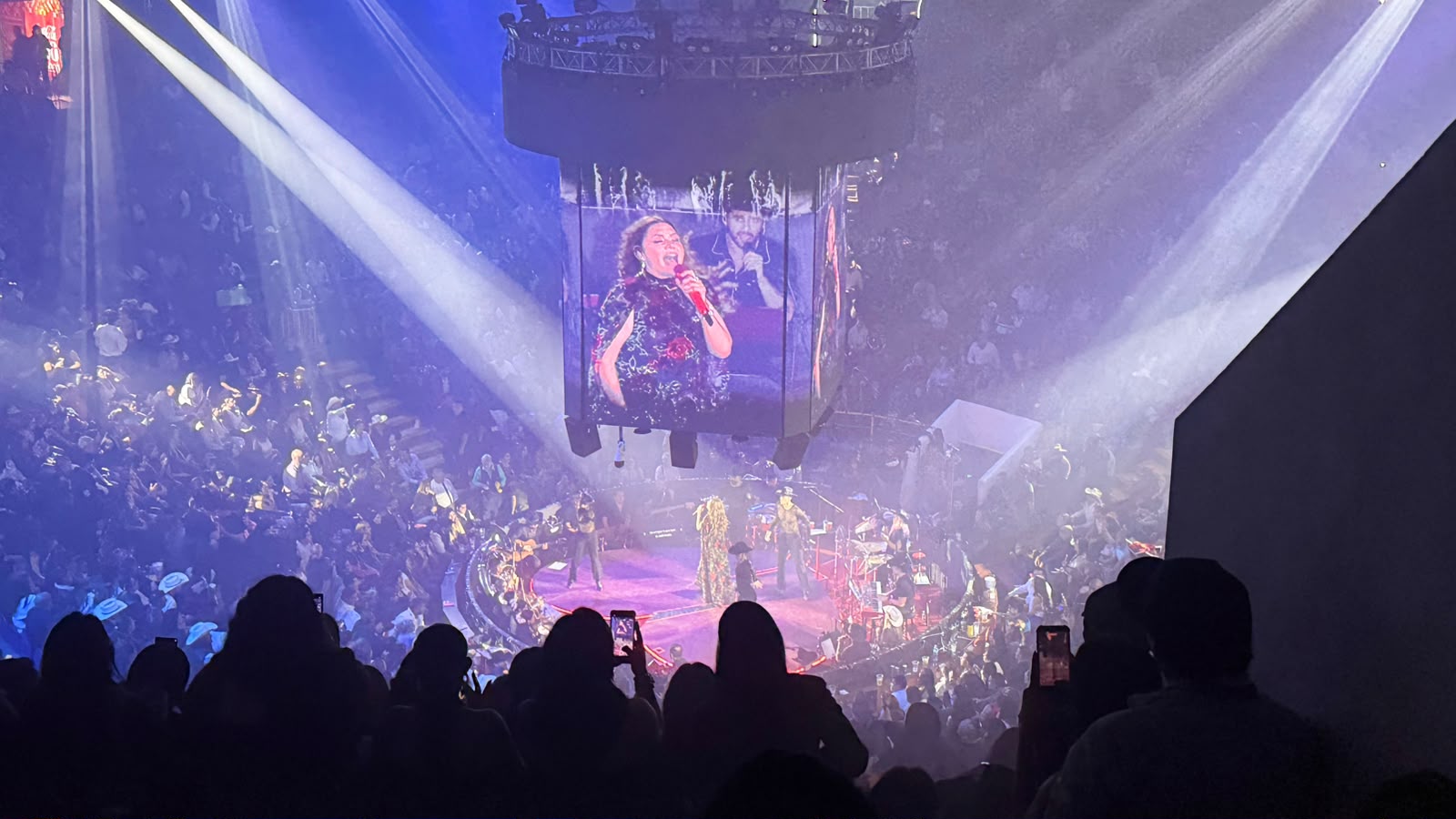 Yuridia durante su concierto en el Palenque de la Feria Pachuca 2026