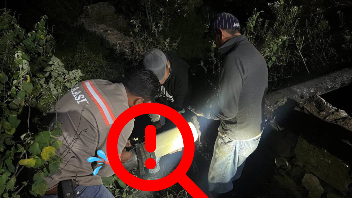 Personal de Caasim realizó trabajos para liberar una obstrucción y rehabilitar el servicio de agua potable en Bandola, Real del Monte.