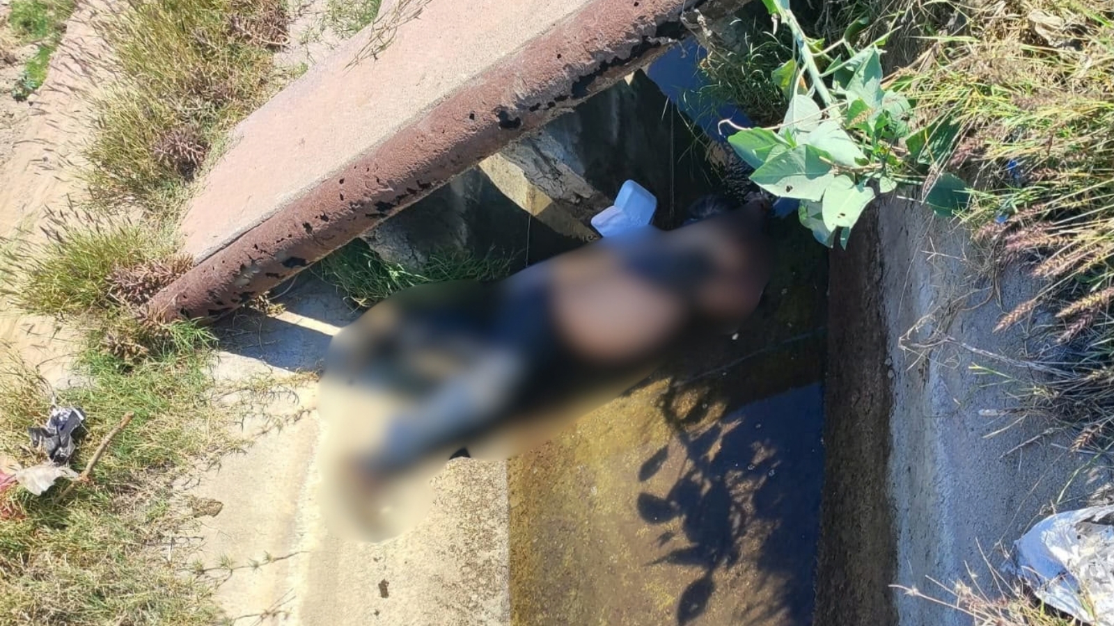Zona acordonada tras hallazgo de cuerpo en Ixmiquilpan