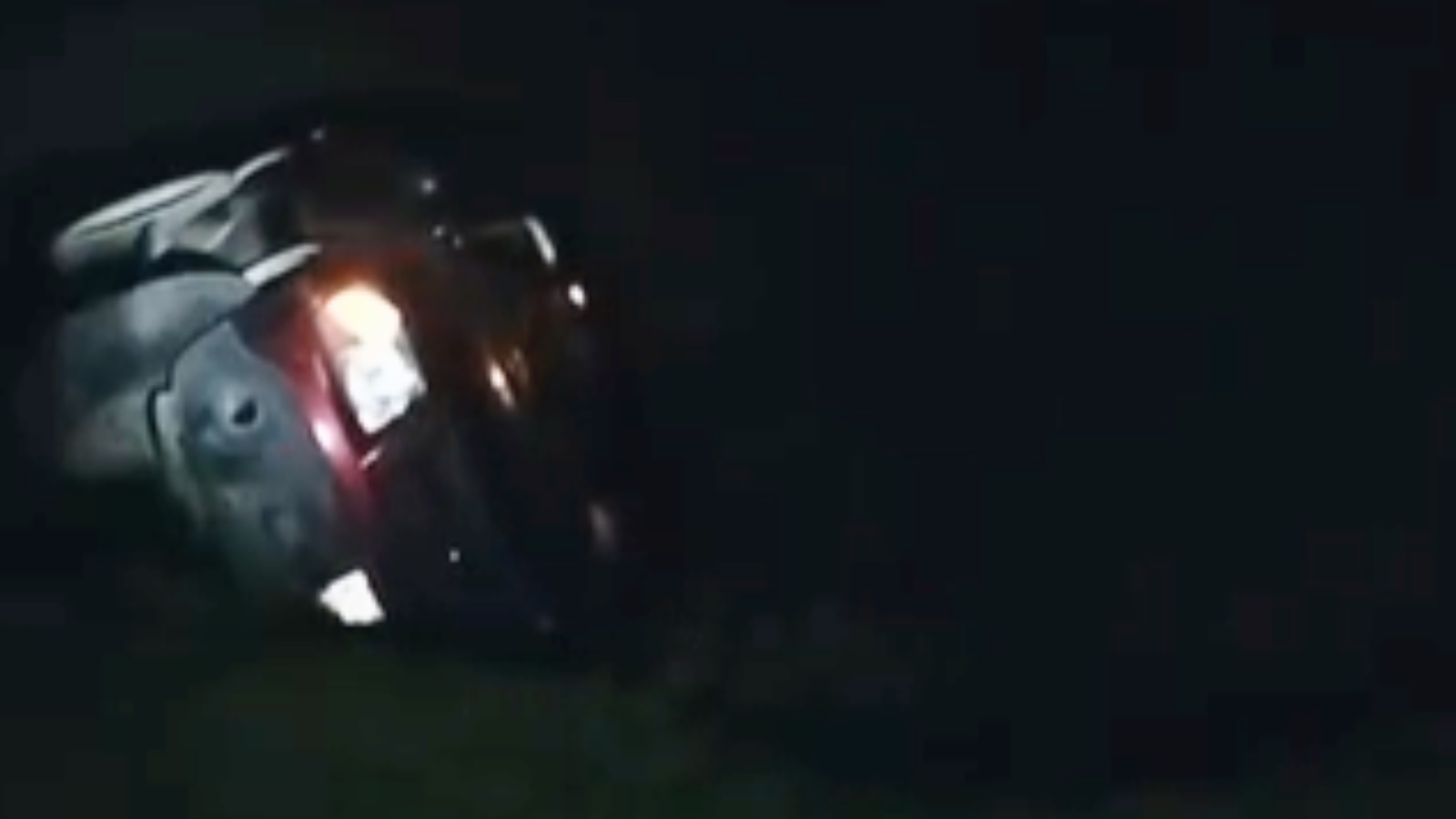 Camioneta volcada en Tizayuca