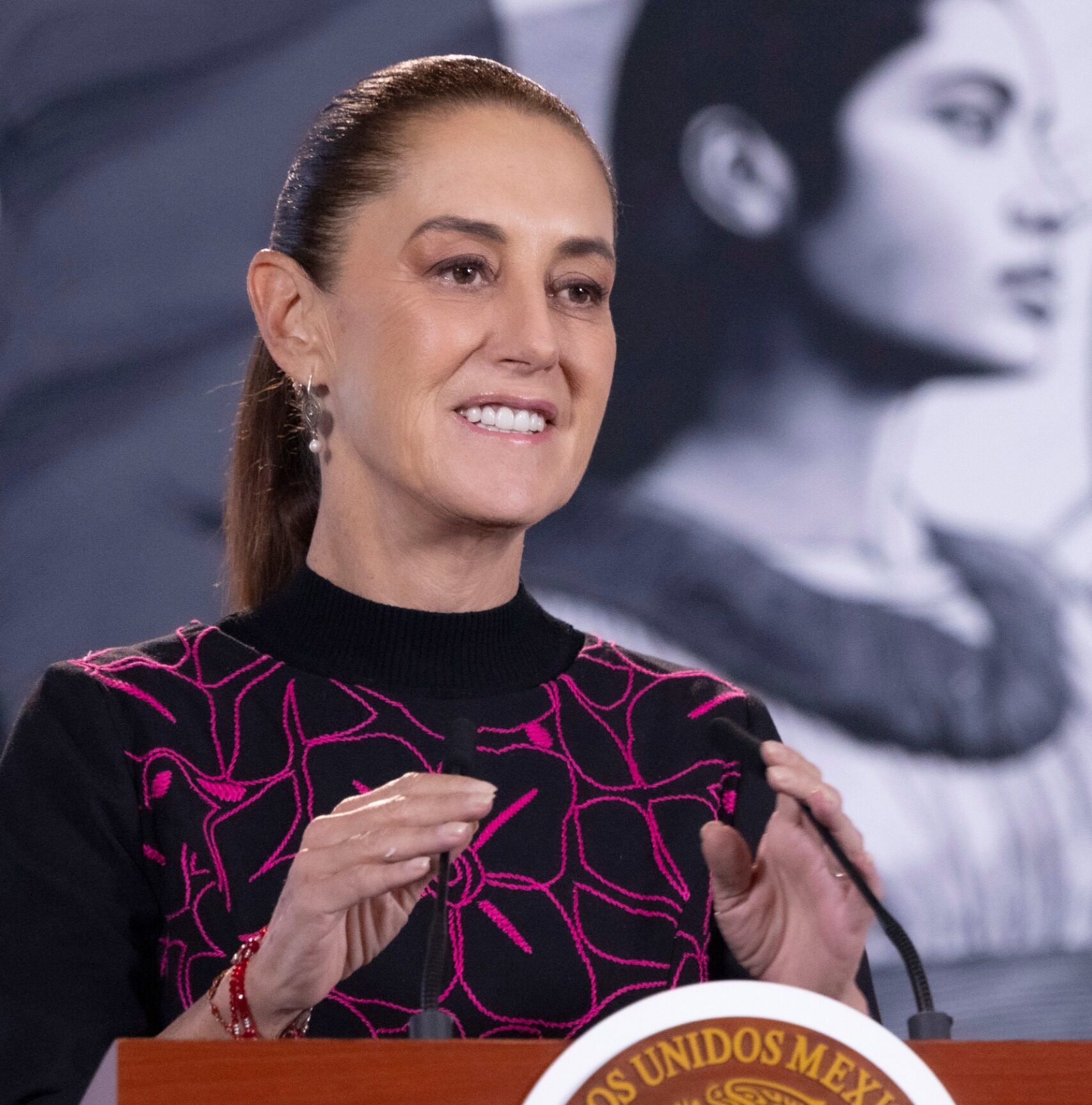 Sheinbaum llama a tomar precauciones por el huracán Trudy en el Pacífico y la Huasteca