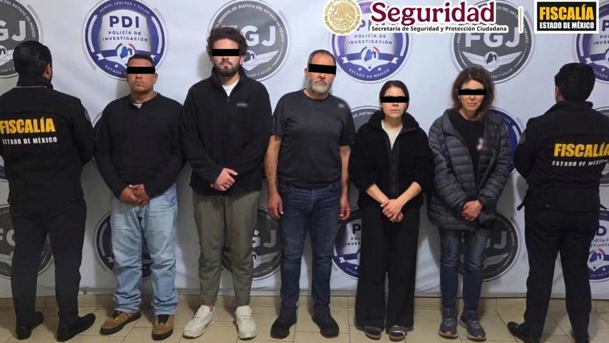 Detienen en Edomex a cinco personas relacionadas con una organización que se hacía pasar por funcionarios.