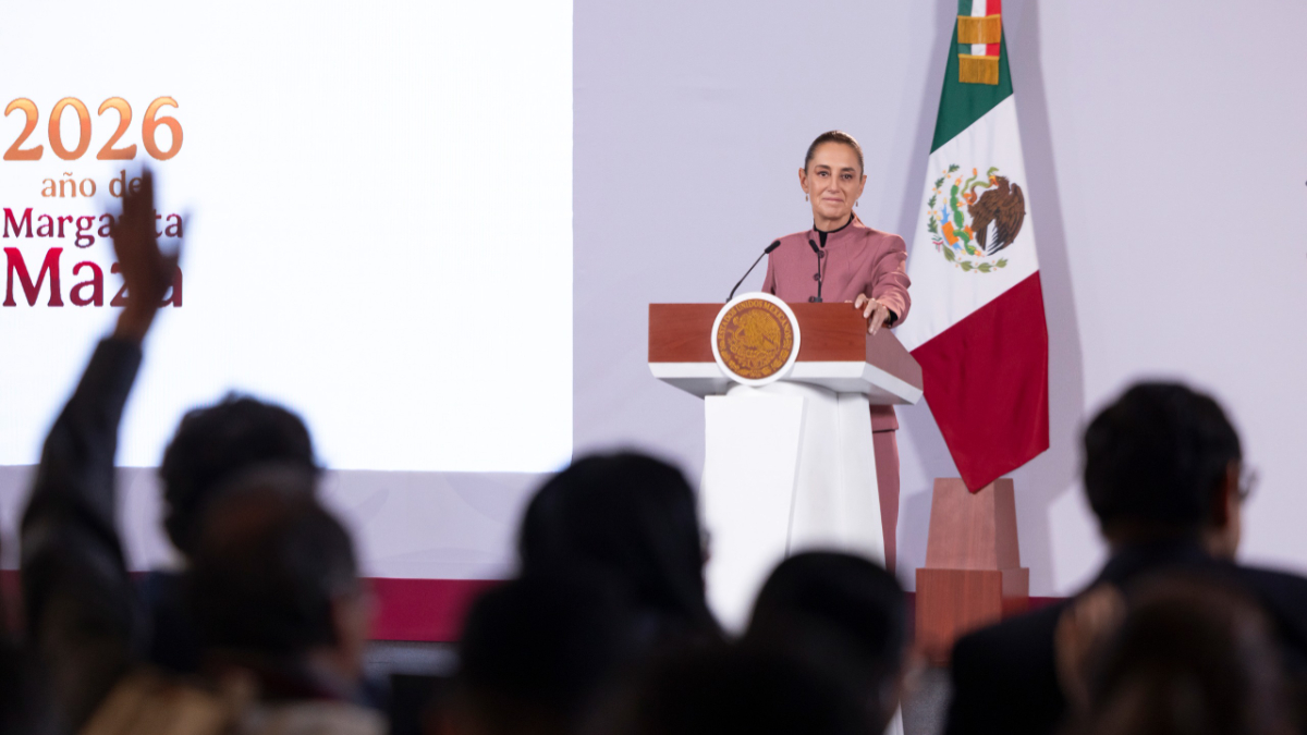 Sheinbaum durante su conferencia mañanera, en la que adelantó cinco puntos del plan para trabajadores del IMSS.