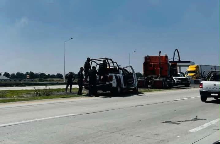 Roban tráiler y se registra enfrentamiento armado en el Arco Norte