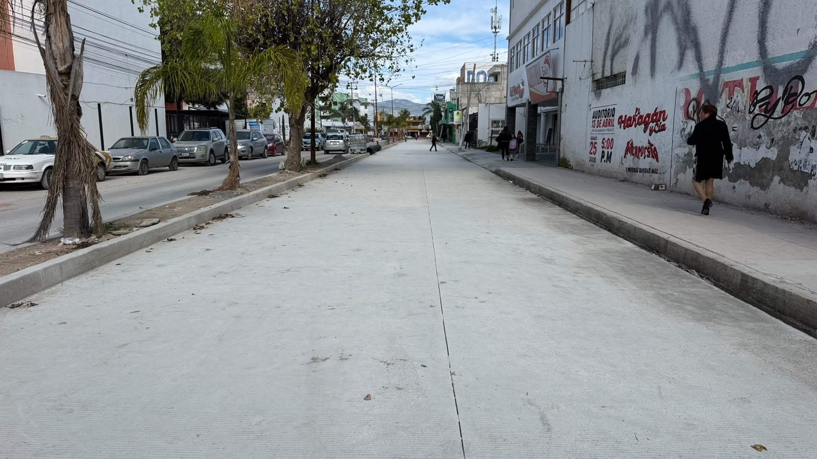 Pachuca: avanzan obras en El Palmar; reabren carril y construyen banquetas