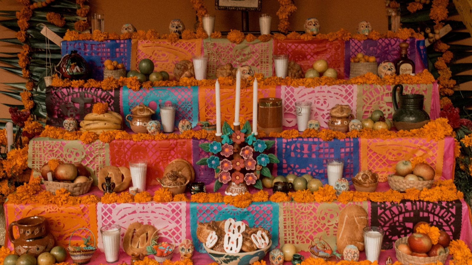 ¿Cuándo poner la ofrenda de Día de Muertos 2026? Conoce las fechas para recordar a mascotas, niños y adultos, y cuándo retirar el altar.