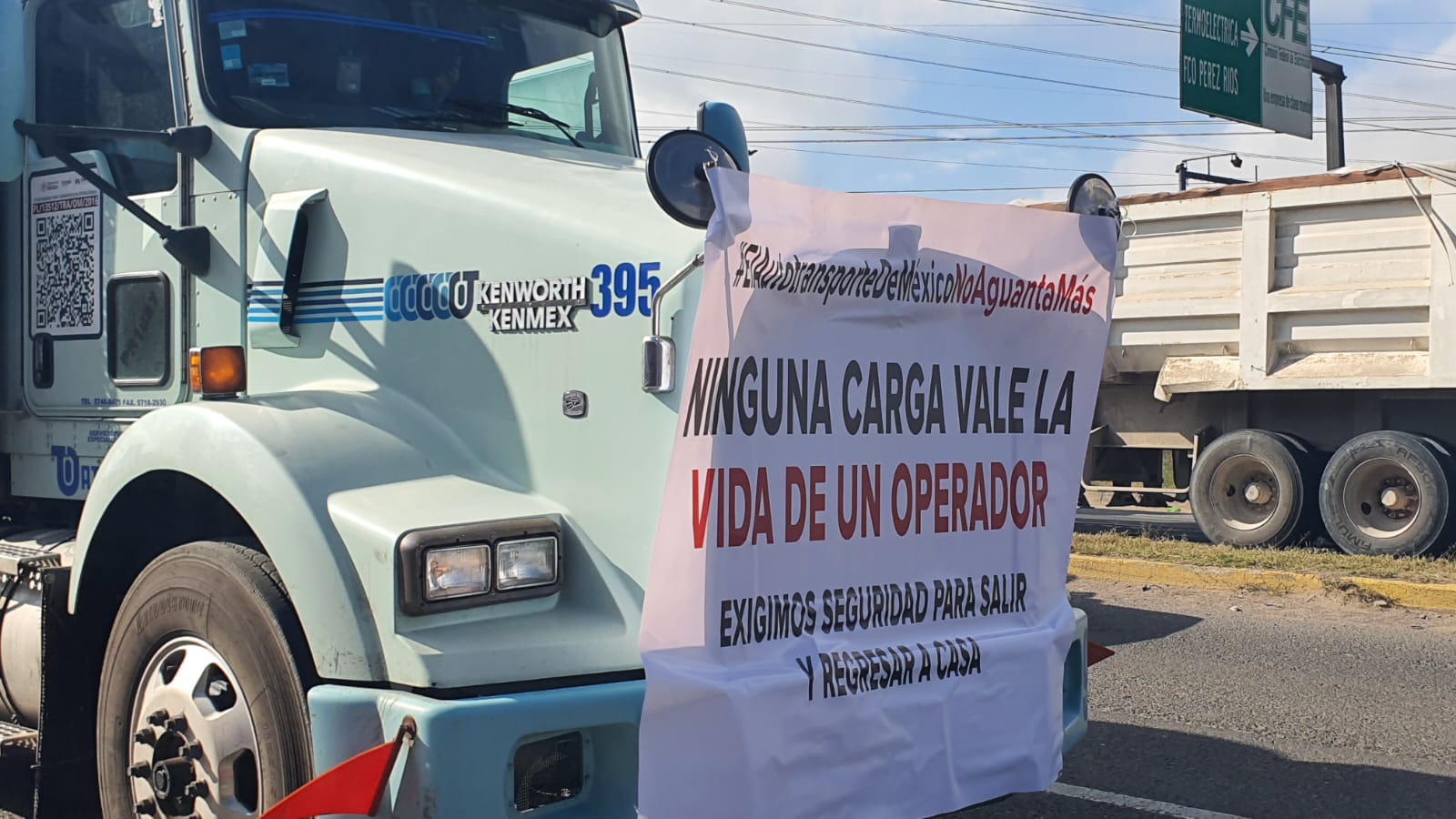 Unidades de carga durante una movilización de transportistas.